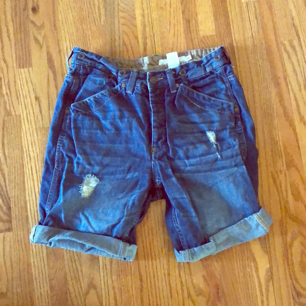 Mid length shorts